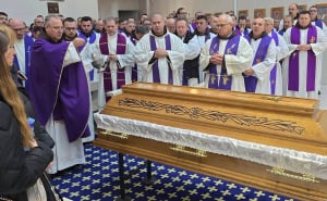 Foto: Hrvatski glasnik / Misa za fra Franju Ninića