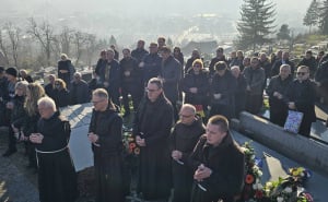 Foto: Hrvatski glasnik / Sahranjen fra Franjo Ninić