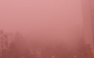 Foto: Radiosarajevo / Crvenkast zrak u Sarajevu