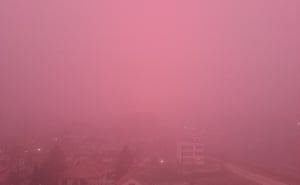 Foto: Facebook / Crvenkast zrak u Sarajevu