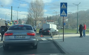 FOTO: Radiosarajevo.ba / Saobraćajna nesreća na Mojmilu