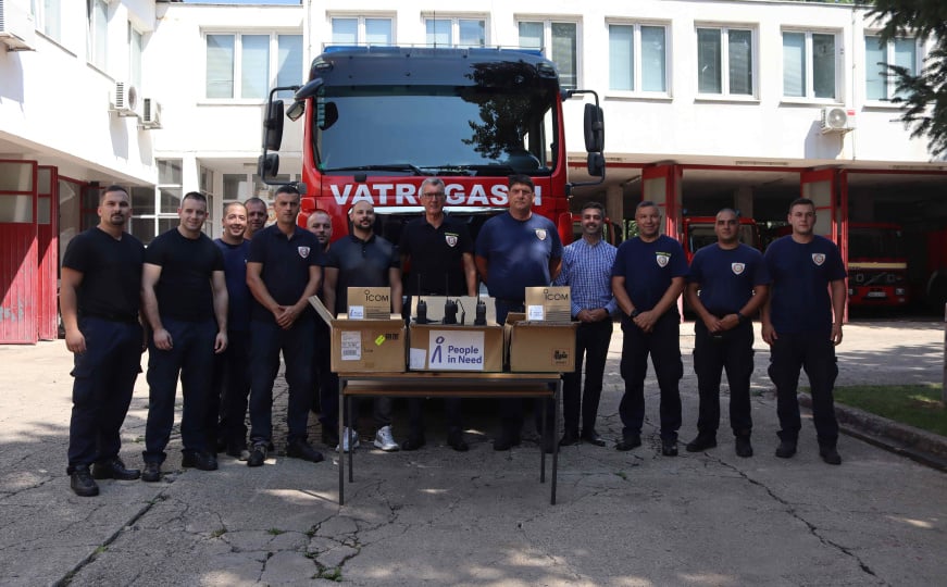 Donacija radio stanica