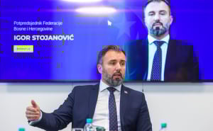 Foto: Radiosarajevo.ba / Neformalno druženje i kafa s potpredsjednikom FBiH Igorom Stojanovićem