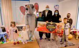 Foto: Konzum / Konzum donirao 12.073 KM Udruženju 'Srce za djecu oboljelu od raka'