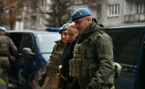 Foto: N. G. / Radiosarajevo.ba / Privođenje Dalile Hakalović