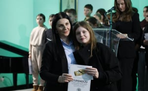 Foto: N. G. / Radiosarajevo.ba / Dodijeljene stipendije "Cvijet Srebrenice"