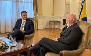 Foto: Predsjedništvo BiH / Denis Bećirović i Dino Merlin