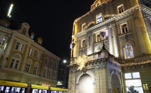 Foto: Dž. K. / Radiosarajevo.ba / Novogodišnji ukrasi pretvorili Sarajevo u bajku