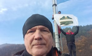 Foto: Ustupljena fotografija / Zastava BiH na Janjičkim slapovima