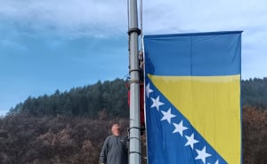 Foto: Ustupljena fotografija / Zastava BiH na Janjičkim slapovima