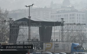 Foto: A. K. / Radiosarajevo.ba / Postavlja se bina za javni doček Nove godine u Sarajevu