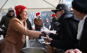 Foto: Općina Novo Sarajevo / Novogodišnje druženje Benjamine Karić sa građanima