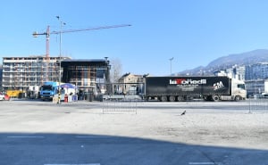 Foto: A.K./Radiosarajevo.ba / Parking iza SCC-a, jutro poslije dočeka