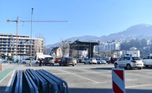 Foto: A.K./Radiosarajevo.ba / Parking iza SCC-a, jutro poslije dočeka