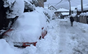 Foto: A. K. / Radiosarajevo.ba / Snijeg "zatrpao" sarajevske ulice