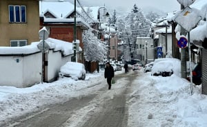Foto: A. K. / Radiosarajevo.ba / Snijeg "zatrpao" sarajevske ulice