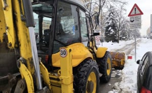 Foto: Facebook/ Semir Efendić / Privatne firme i Lokom čiste Općinu Novi Grad