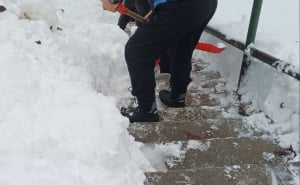 Foto: Facebook/ Semir Efendić / Privatne firme i Lokom čiste Općinu Novi Grad