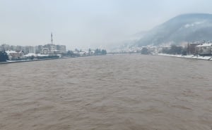 Foto: Facebook / @MojGradGoražde / Rijeka Drina jutros