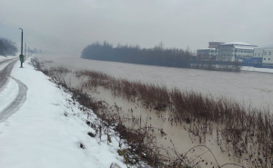 Foto: Radiosarajevo.ba / Povećan vodostaj rijeke Drine