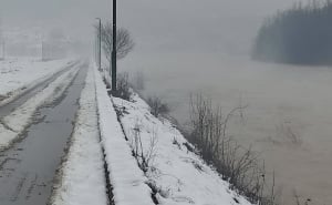Foto: Radiosarajevo.ba / Povećan vodostaj rijeke Drine
