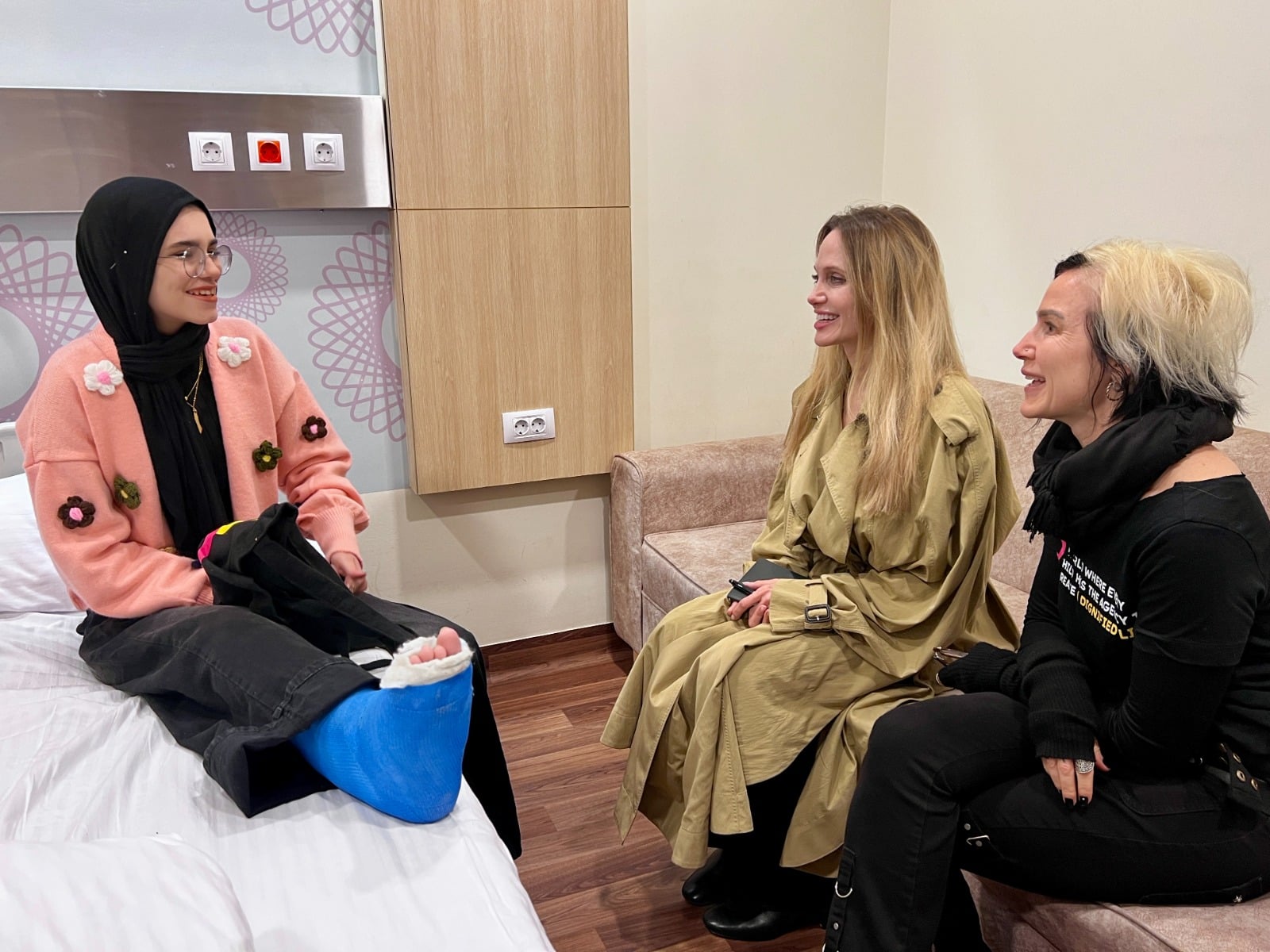 Angelina Jolie pposjetila palestinsku djecu u bolnici u Egiptu