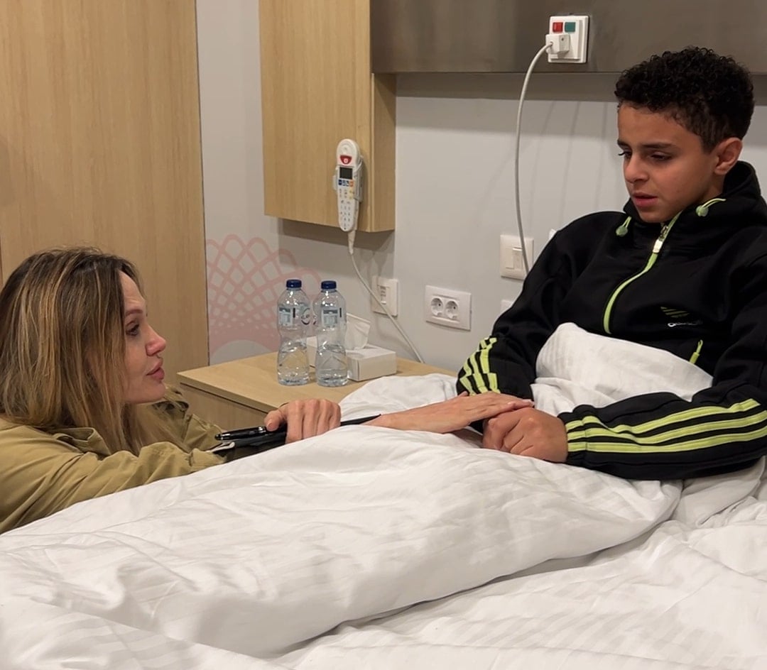 Angelina Jolie posjetila palestinsku djecu u bolnici u Egiptu