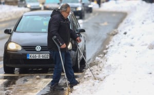Foto: Dž. K. / Radiosarajevo.ba / Titova ulica pod snijegom