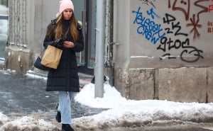 Foto: Dž. K. / Radiosarajevo.ba / Titova ulica pod snijegom