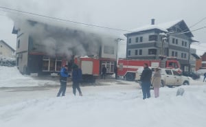 Foto: RTV Sana / Požar u objektu