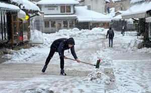 Foto: A. K. / Radiosarajevo.ba / Snijeg na Baščaršiji