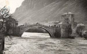 Foto: Facebook / Poplave u Mostaru 1953. godine
