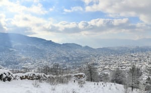 Foto: A. K. / Radiosarajevo.ba / Snijeg prekrio Sarajevo