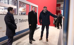 Foto: FENA / Denis Bećirović u Memorijalnom centru Srebrenica