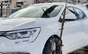 Foto: KJKP RAD / Pauk služba uklonila vozila koja blokiraju pristup kontejnerima: