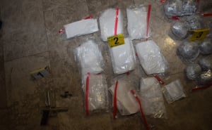 Foto: MUP ZDK / Zaplijenjena droga i oružje