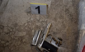 Foto: MUP ZDK / Zaplijenjena droga i oružje