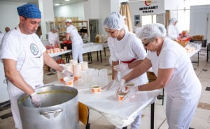 Foto: Merhamet / Donacija javnim kuhinjama