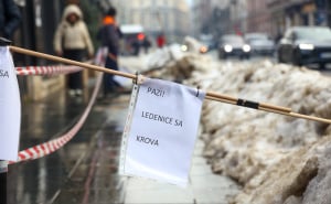 Foto: Dž. K. / Radiosarajevo.ba / Snijeg i led na ulicama Sarajeva