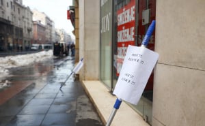 Foto: Dž. K. / Radiosarajevo.ba / Snijeg i led na ulicama Sarajeva