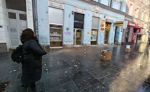 Foto: Fena / Obrušavanje fasade u Ferhadiji