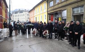 Foto: Dž.K. / Radiosarajevo.ba / Obilježavanje godišnjice masakra u Isevića sokaku