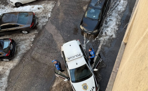 FOTO: Radiosarajevo.ba / Pao snijeg na automobil