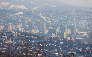 Foto: Dž. K. / Radiosarajevo.ba / Pogled na Sarajevo sa brda Žuć