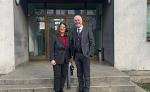 Foto: Ambasada Italije u BiH / Posjeta italijanske ambasadorice Sarah Castellani pogonima kompanije PMP