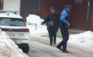 Foto: Dž. K. / Radiosarajevo.ba / Bačena eksplozivna naprava na Dobrinji