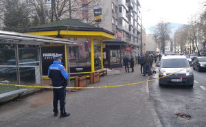 FOTO: Radiosarajevo.ba / Razbijeni portali u Alipašinoj ulici