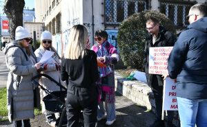 Foto: A. K. / Radiosarajevo.ba / Sa protesta pacijenata oštećenih zatvaranjem Klinike Northwestern Medical center u Sarajevu