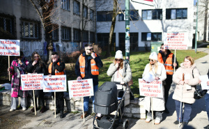 Foto: A. K. / Radiosarajevo.ba / Sa protesta pacijenata oštećenih zatvaranjem Klinike Northwestern Medical center u Sarajevu