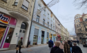 Foto: N. G. / Radiosarajevo.ba / Oštećena fasada u Ferhadiji